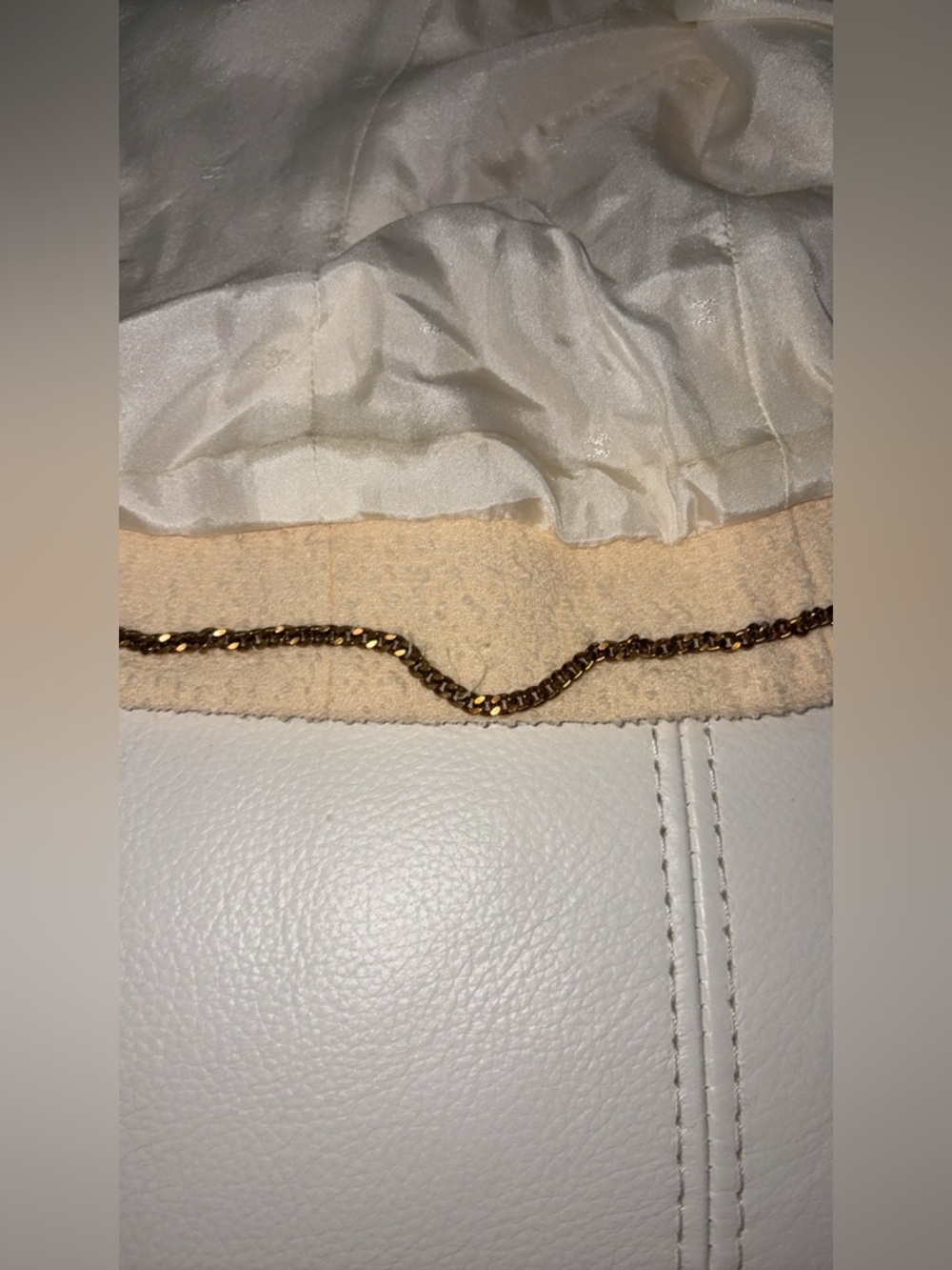 CHANEL Boutique Pale Cream Bouclé Cropped Blazer - Picture 10 of 16